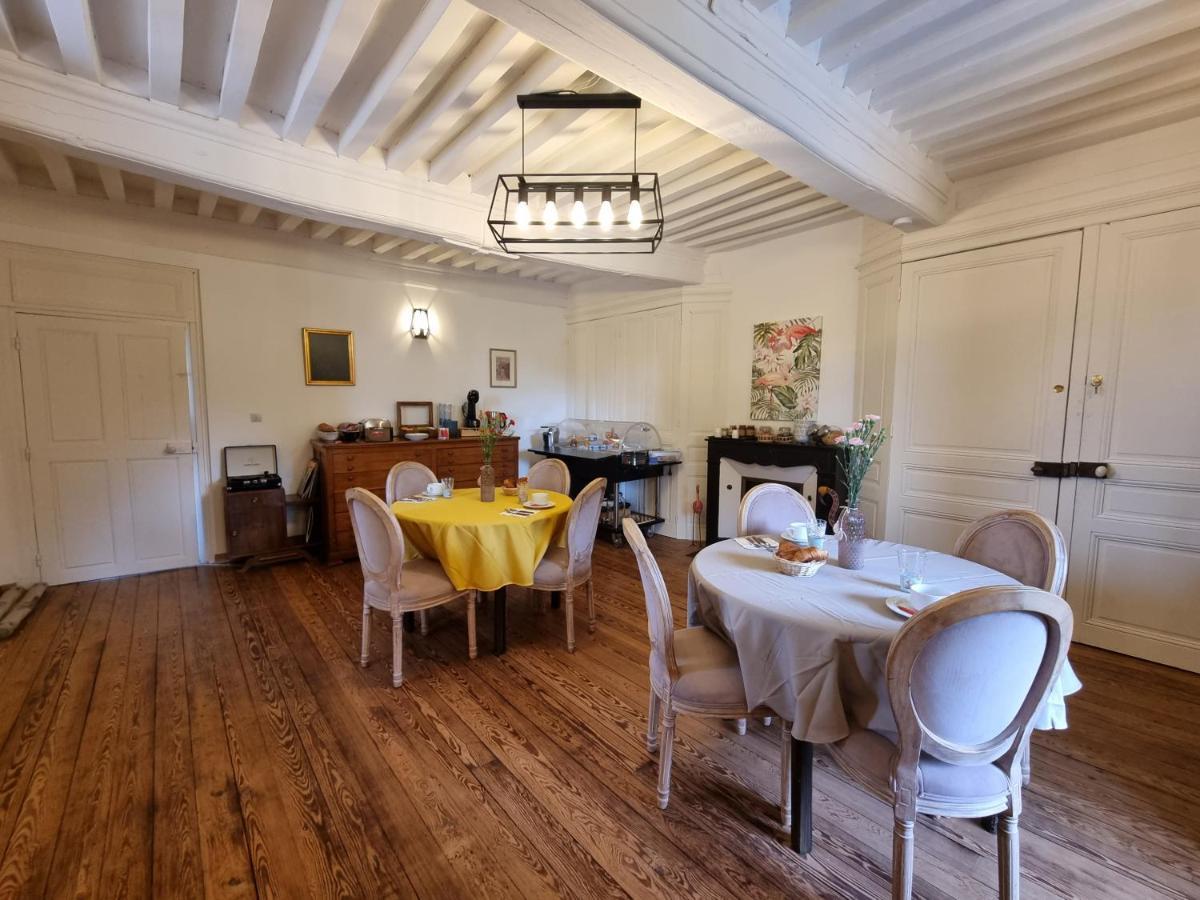 Bed and Breakfast Le Manoir- Клюни Экстерьер фото