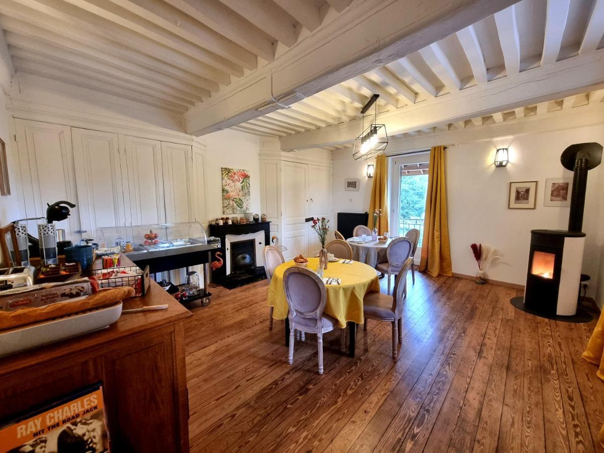 Bed and Breakfast Le Manoir- Клюни Экстерьер фото