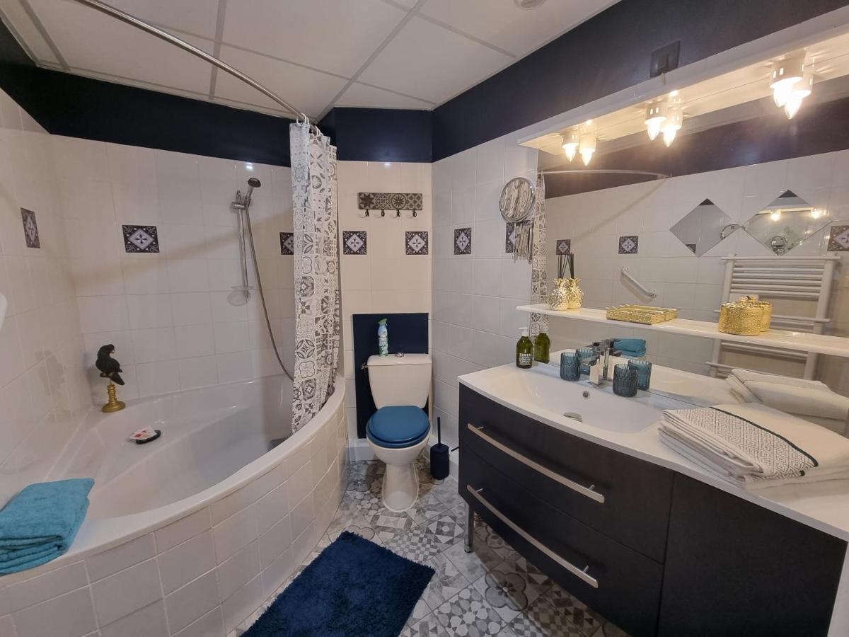 Bed and Breakfast Le Manoir- Клюни Экстерьер фото