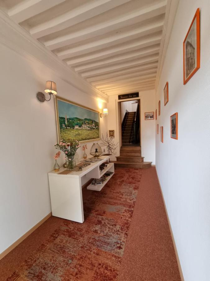 Bed and Breakfast Le Manoir- Клюни Экстерьер фото